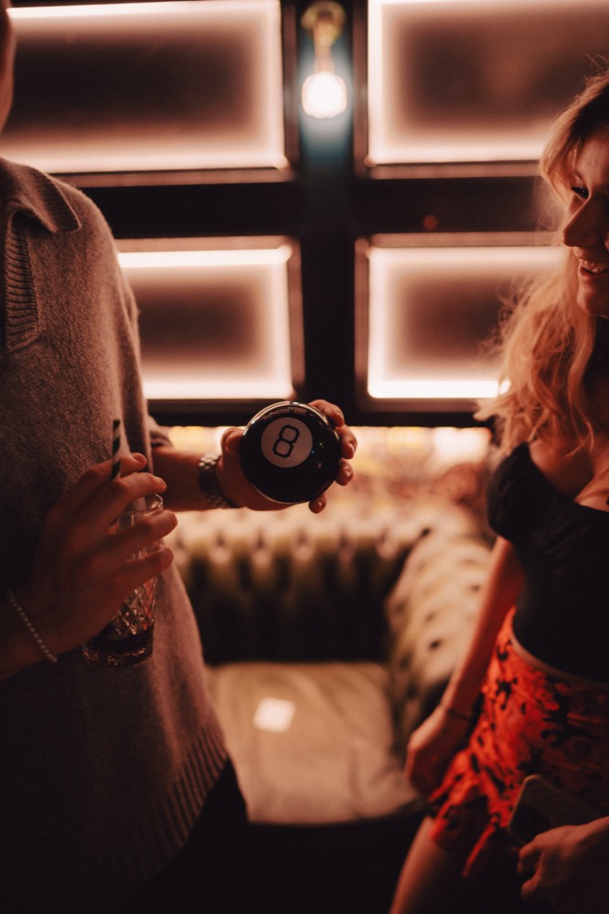 We Met At Eight - Image 2