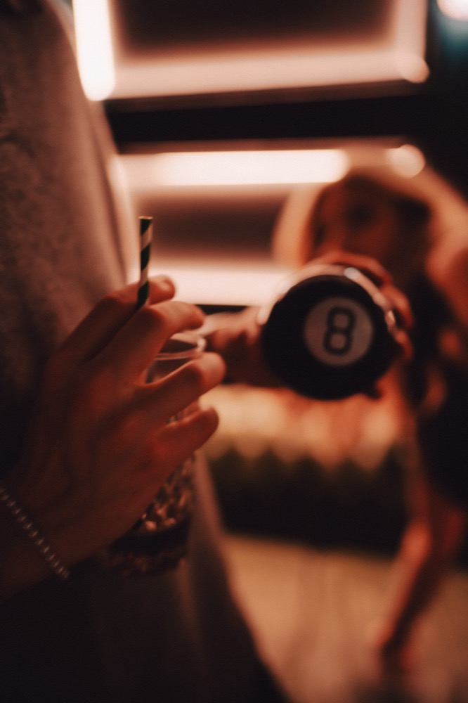 We Met At Eight - Image 3