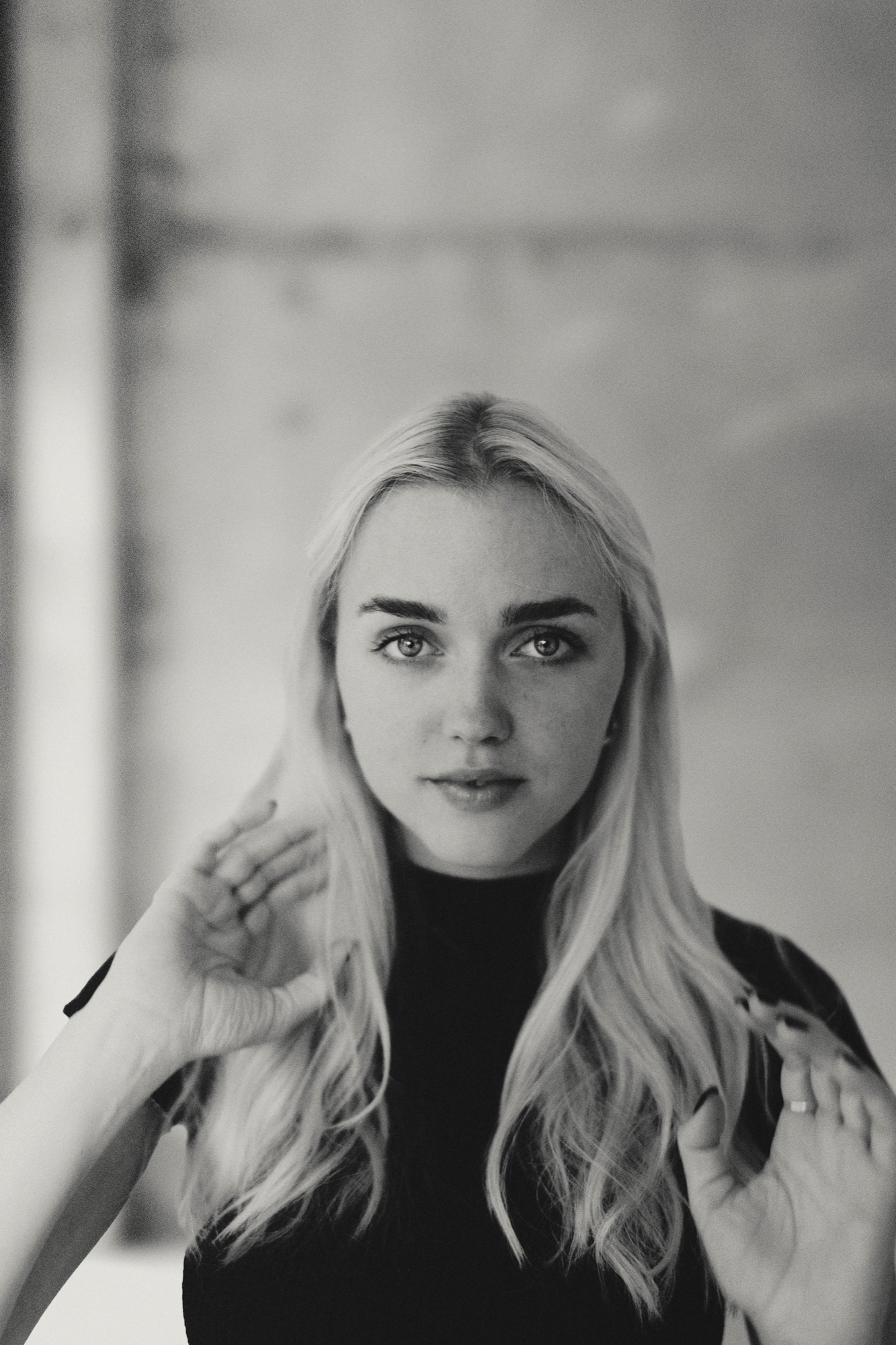 Portrait photography - blonde woman in turtleneck