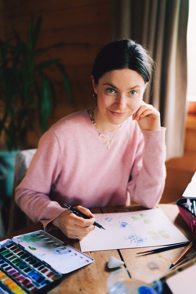 Portrait photography - woman painting