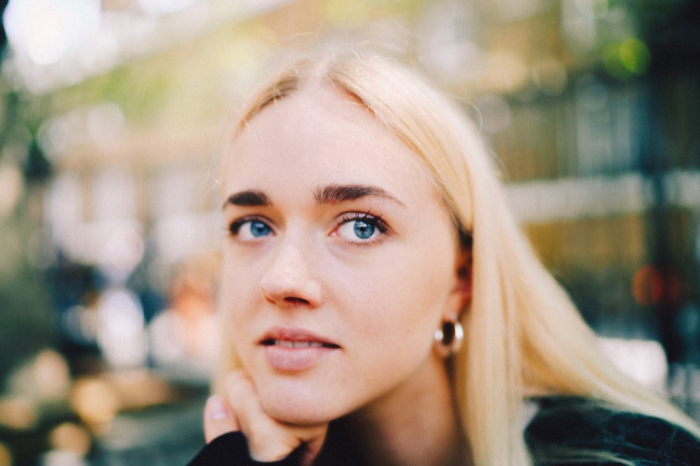 Portrait photography - blonde woman